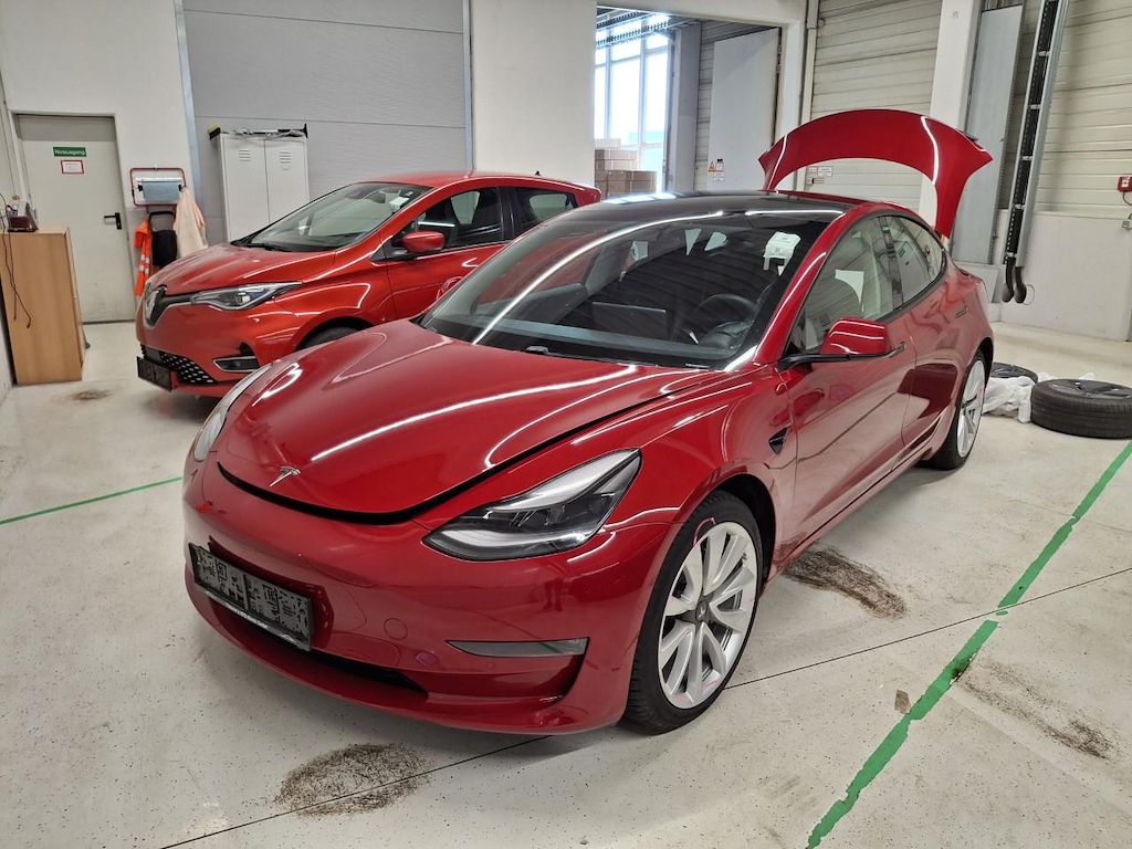 Tesla Model 3 Maximale Reichweite mit Dualmotor-Allrad